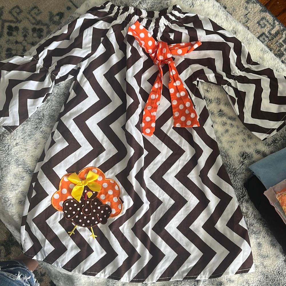 Very cute 3t thanksgiving dress